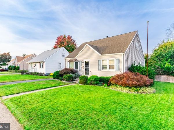 16 DODGE DRIVE, TRENTON, NJ 08610