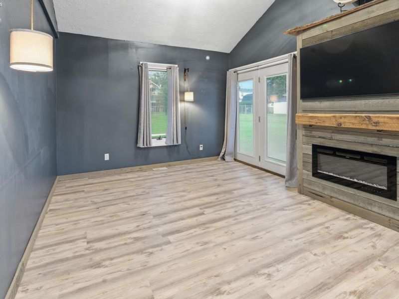160 Walnut Street, Bellevue, OH 44811 Photo 8