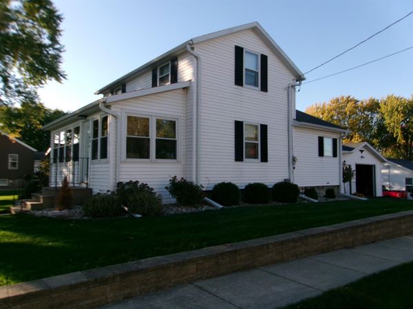 100 TAYLOR Street, Waupun, WI 53963