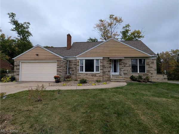7715 Brecksville Road , Independence, OH 44131