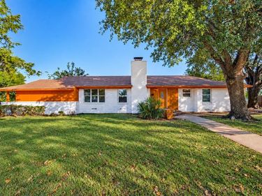 2626 Crest Avenue, Dallas, TX 75216