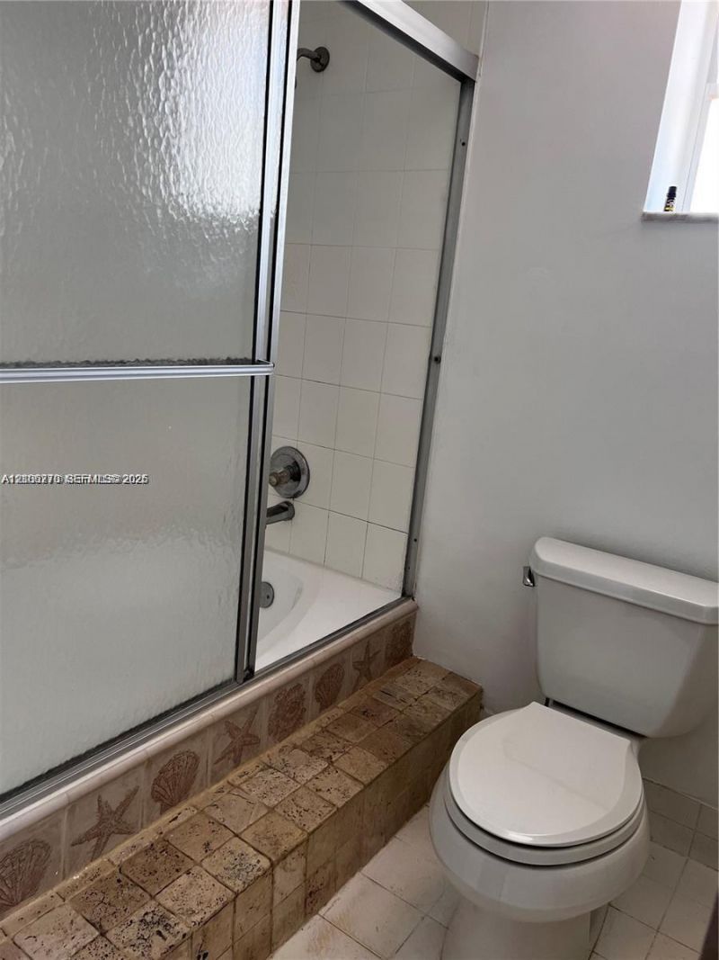 2410 NE 10th St , Unit 123, Hallandale Beach, FL 33009 Photo