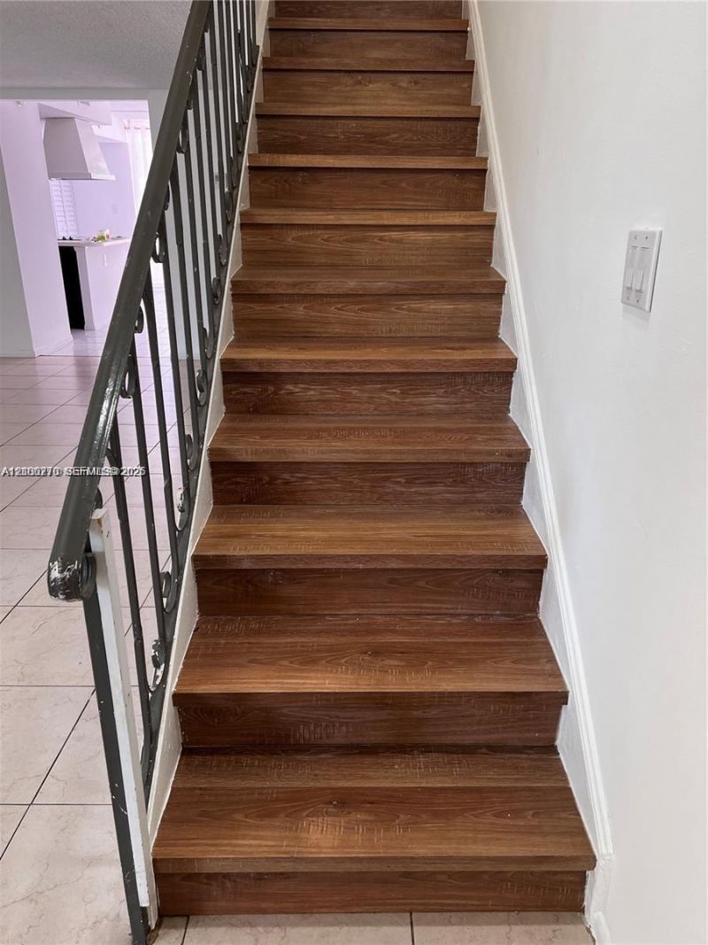 2410 NE 10th St , Unit 123, Hallandale Beach, FL 33009 Photo