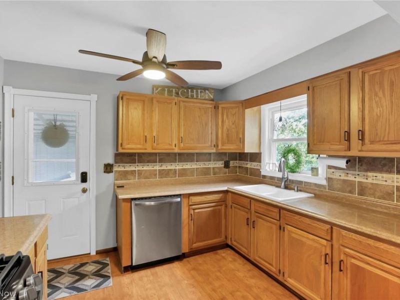 5966 Fairdale Drive, Cambridge, OH 43725 Photo 24