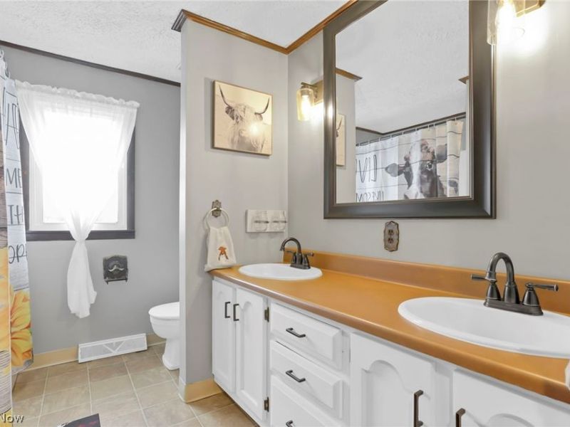 5966 Fairdale Drive, Cambridge, OH 43725 Photo 36