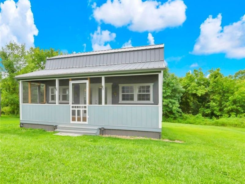 5966 Fairdale Drive, Cambridge, OH 43725 Photo 4