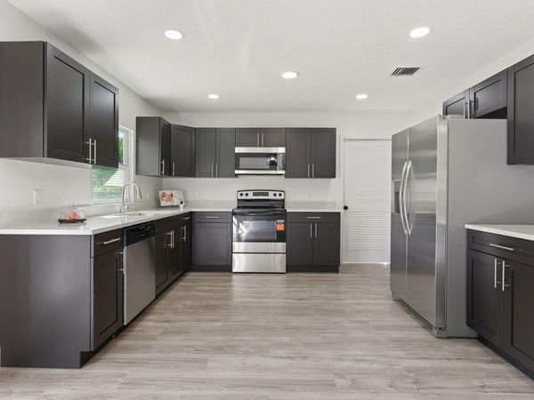 2136 80TH Avenue, Vero Beach, FL 32966