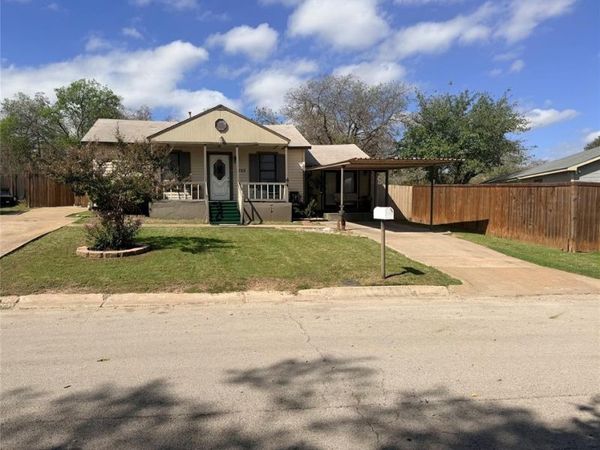 2725 San Benito Street, Sansom Park, TX 76114