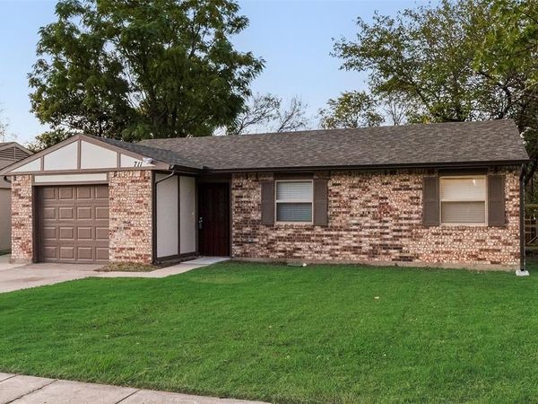 711 Sun Valley Drive, Duncanville, TX 75116