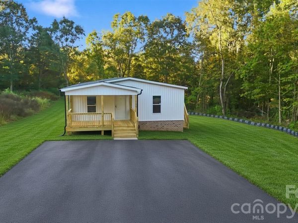 189 Village Point Drive , Statesville, NC 28625