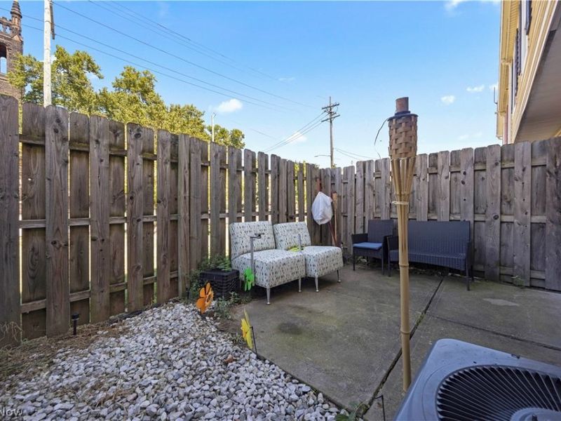 7207 Otis Court, Cleveland, OH 44104 Photo 32