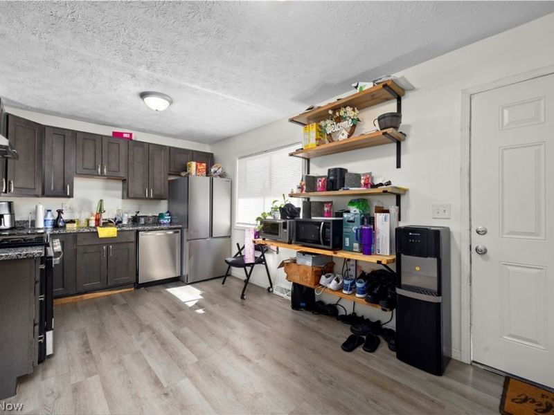 7207 Otis Court, Cleveland, OH 44104 Photo 6