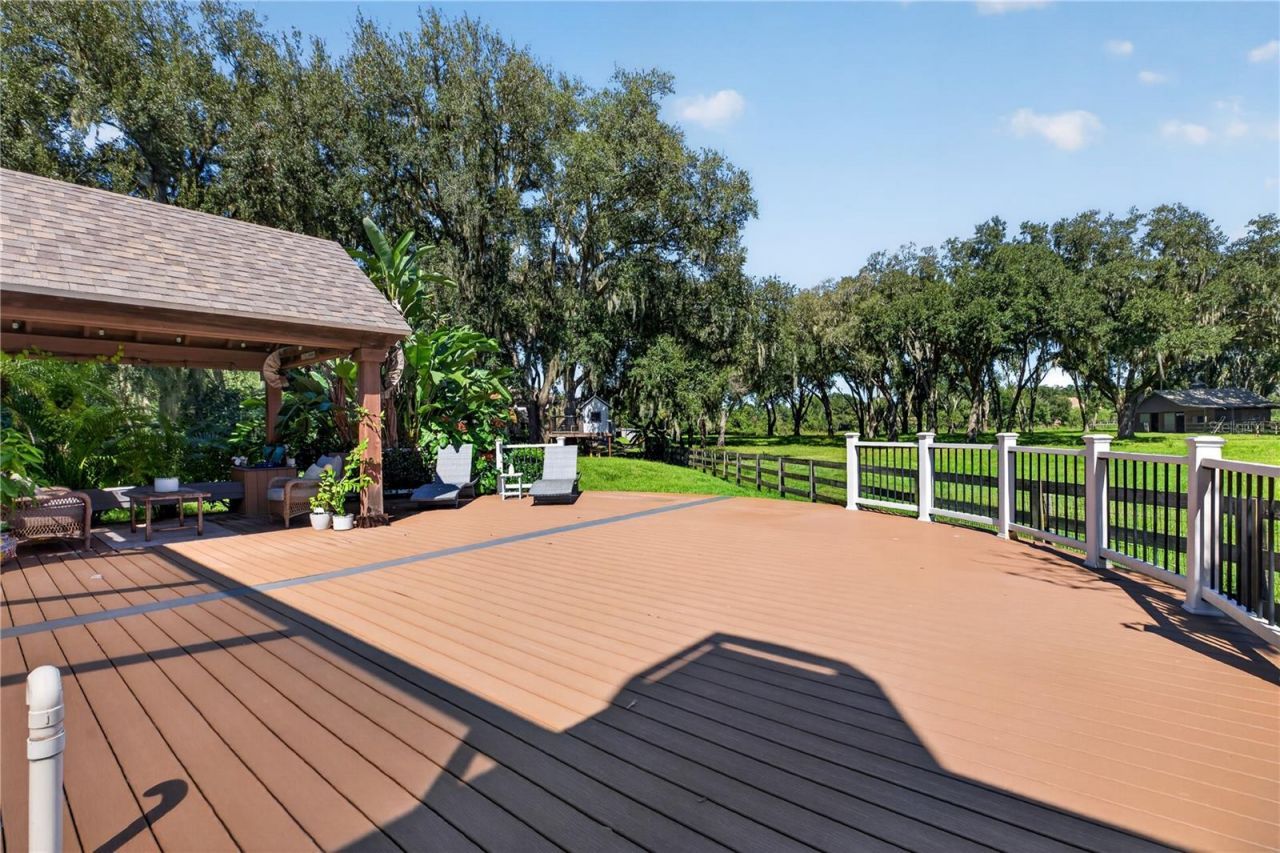 19601 Eagle Crest Drive, Lutz, FL 33549 Photo