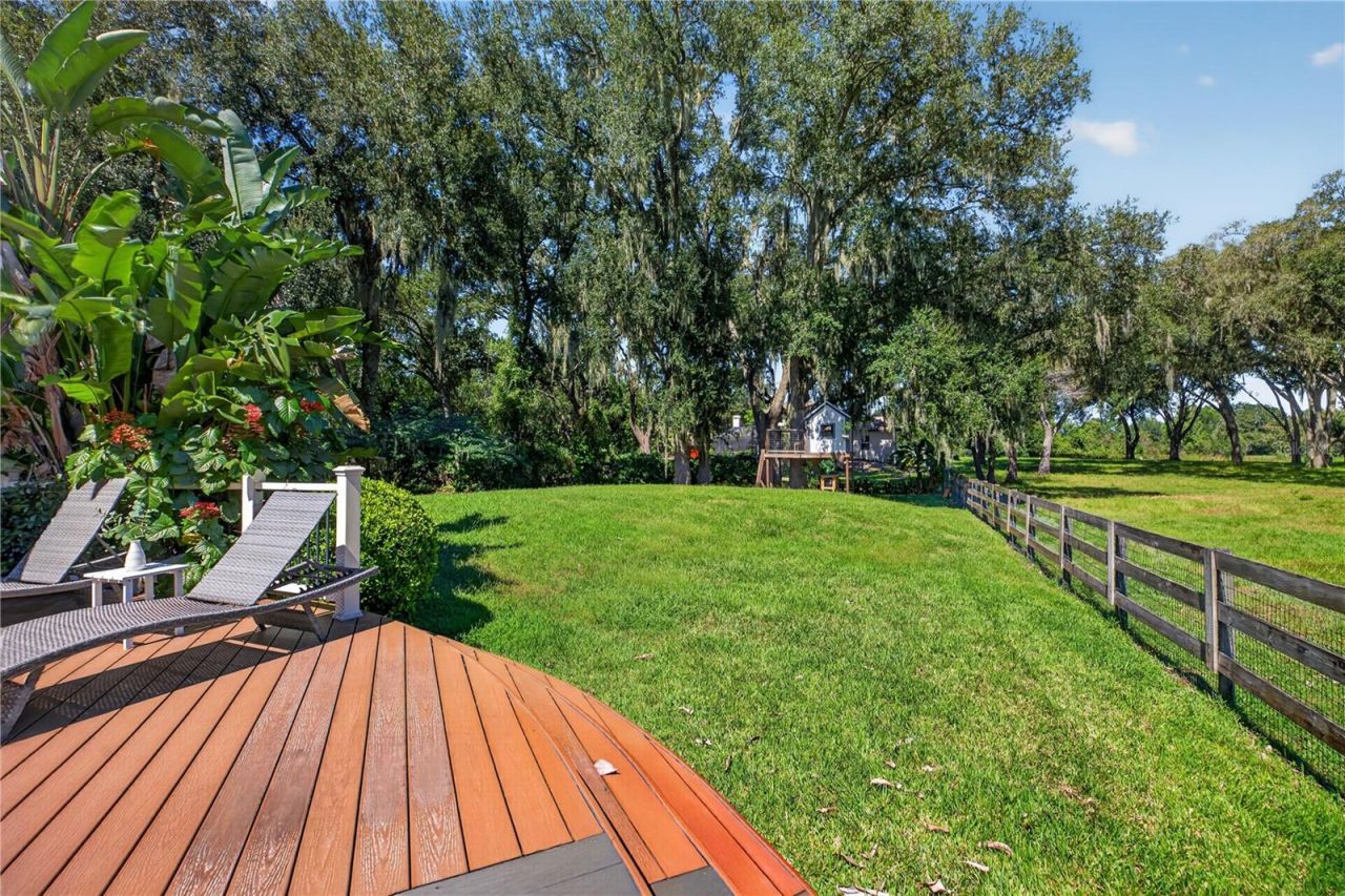 19601 Eagle Crest Drive, Lutz, FL 33549 Photo