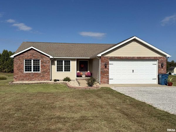 37 Lavern Road, DeSoto, IL 62924