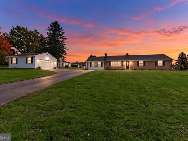 2 KELLER WAY, DOWNINGTOWN, PA 19335