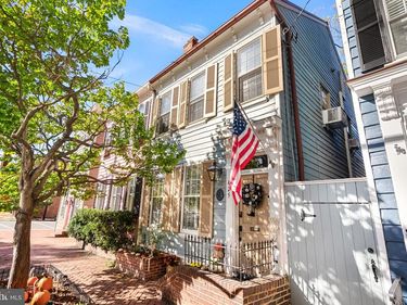 425 QUEEN STREET, ALEXANDRIA, VA 22314