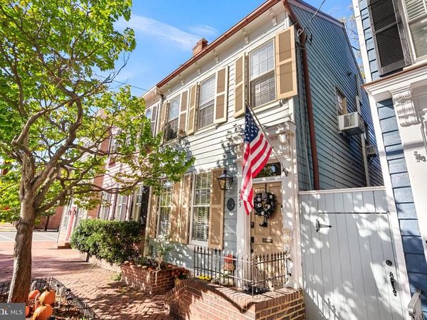 425 QUEEN STREET, ALEXANDRIA, VA 22314