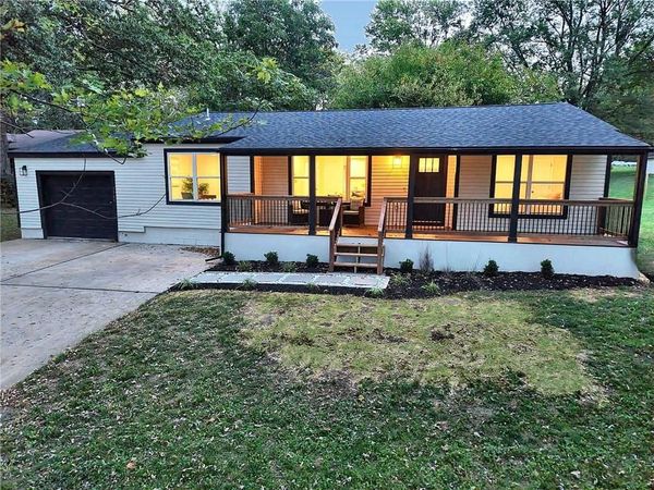 1909 S Ellison Way, Independence, MO 64050