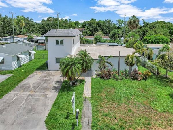 5615 FREEDOM Street, Hollywood, FL 33021