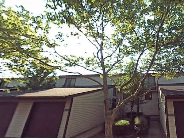 7381 Pine Ridge Court, Middleburg Heights, OH 44130