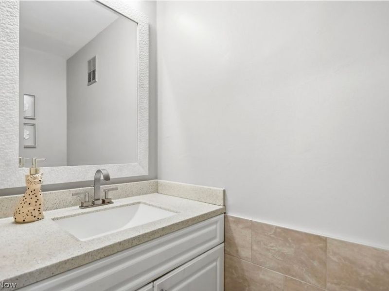 7381 Pine Ridge Court, Middleburg Heights, OH 44130 Photo 11