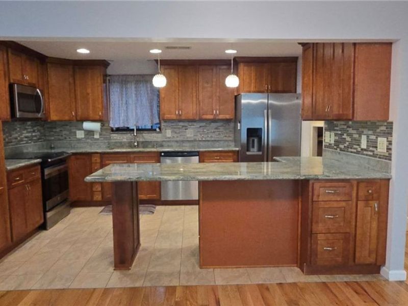 7381 Pine Ridge Court, Middleburg Heights, OH 44130 Photo 12
