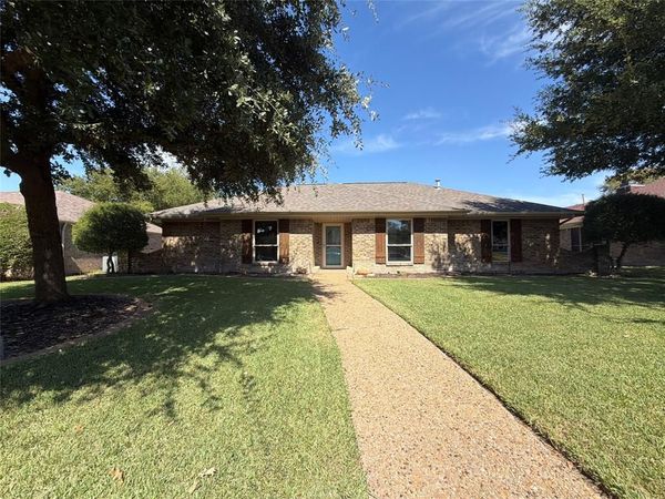 711 Rush Creek Drive, Allen, TX 75002