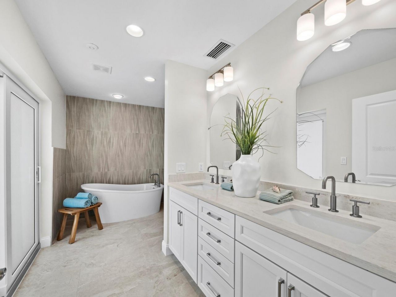 5012 Higel Avenue, Sarasota, FL 34242 Photo