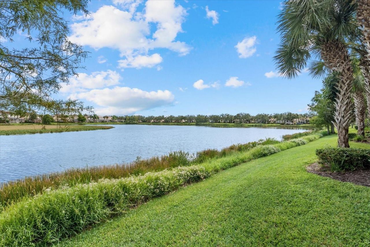 5725 Fossano Drive , Unit 706, Sarasota, FL 34238 Photo