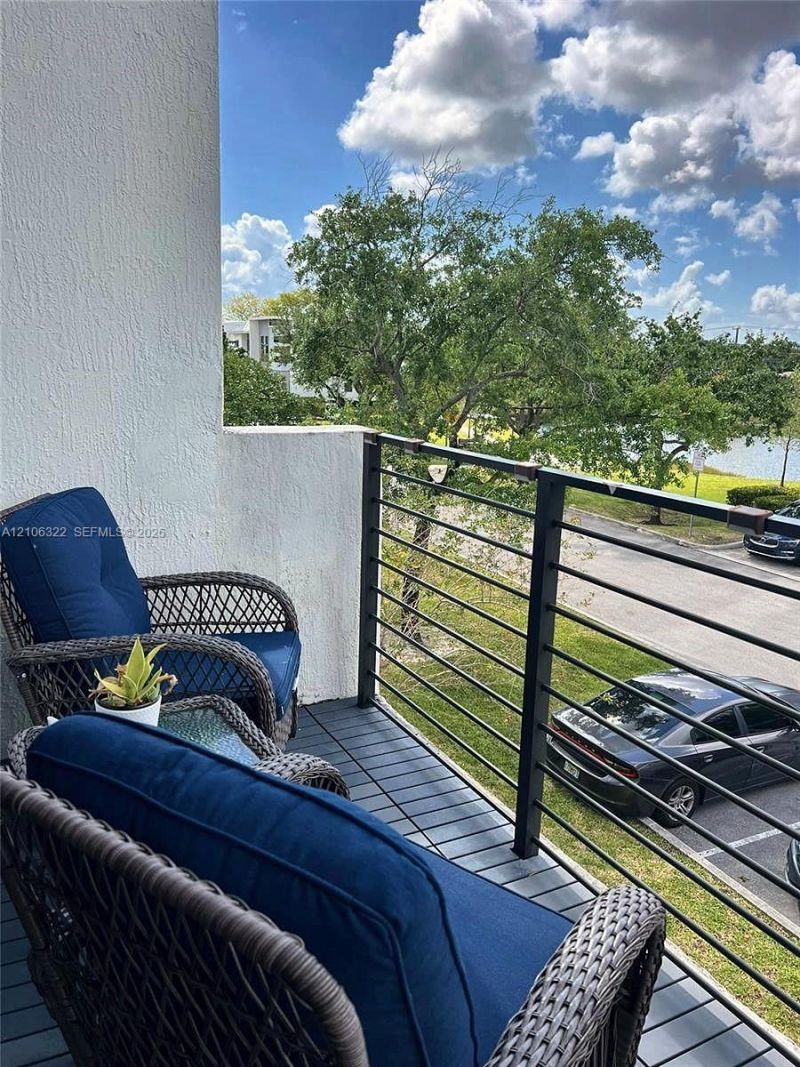 4428 NW 9th St , Plantation, FL 33317 Photo