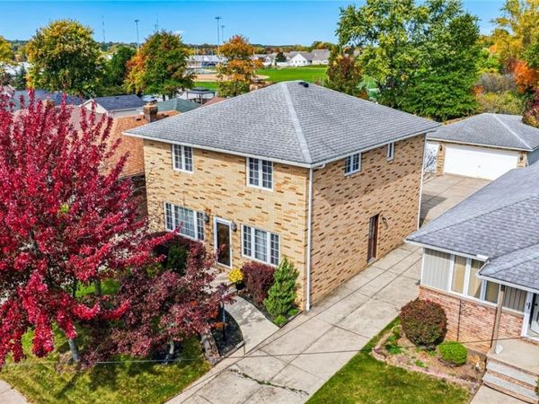 520 Orchardview Avenue, Seven Hills, OH 44113