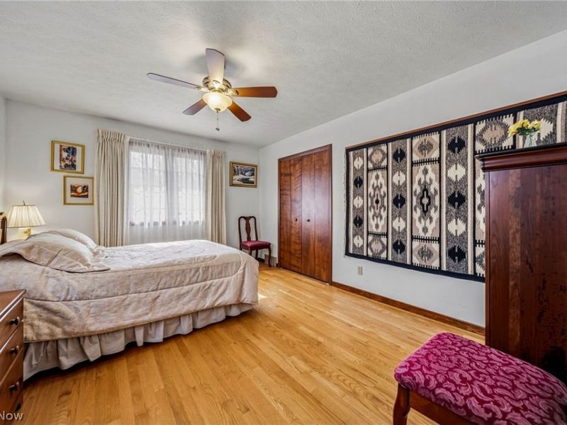 520 Orchardview Avenue, Seven Hills, OH 44113 Photo 23