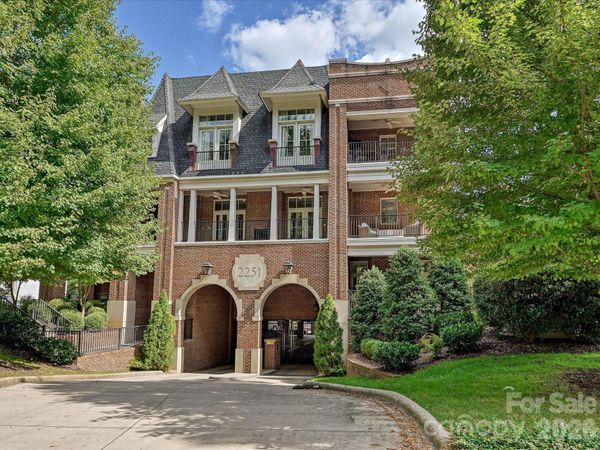 2251 Selwyn Avenue, Unit 203, Charlotte, NC 28207