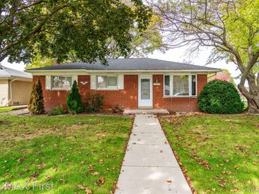 12229 Chevelle Drive, Sterling Heights, Mi 48312
