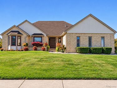 41419 Cilantro Drive, Sterling Heights, Mi 48314