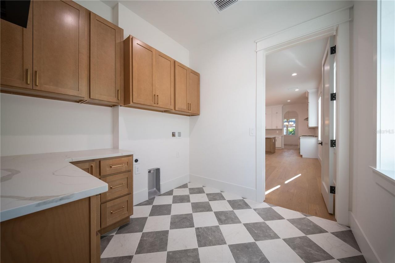1200 13th Street N, Saint Petersburg, FL 33705 Photo