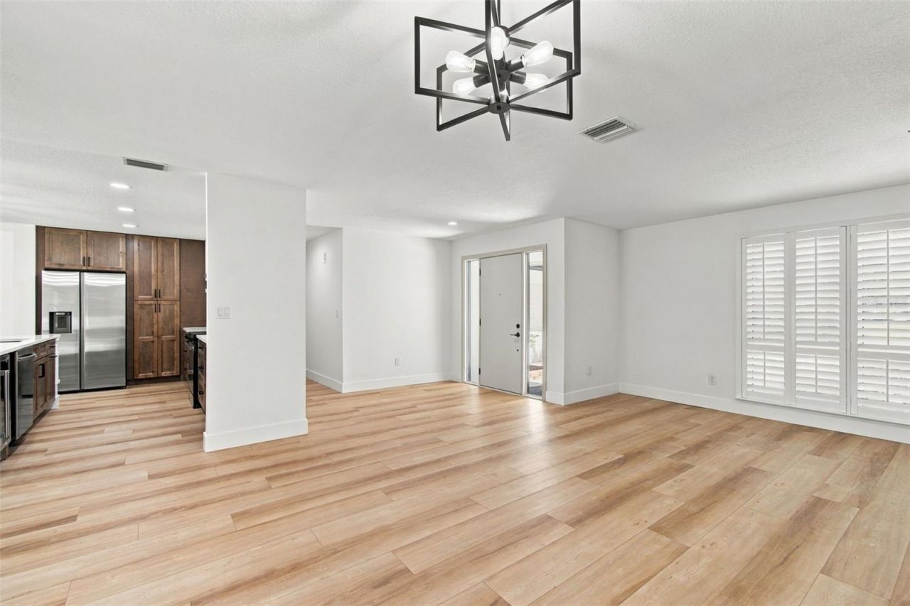 2942 Clubhouse Drive W, Clearwater, FL 33761 Photo