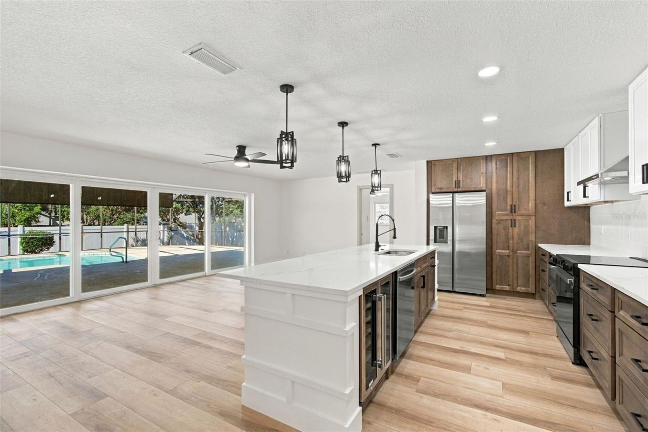 2942 Clubhouse Drive W, Clearwater, FL 33761 Photo