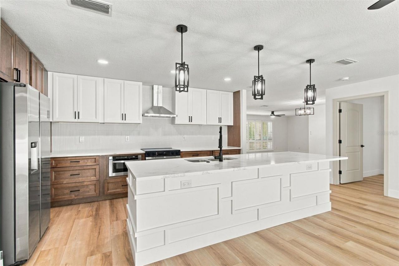 2942 Clubhouse Drive W, Clearwater, FL 33761 Photo