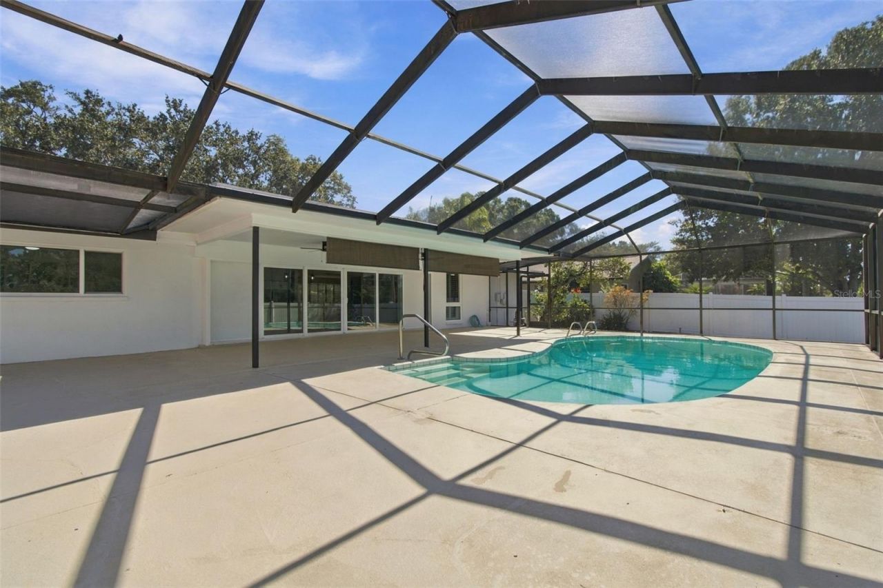 2942 Clubhouse Drive W, Clearwater, FL 33761 Photo