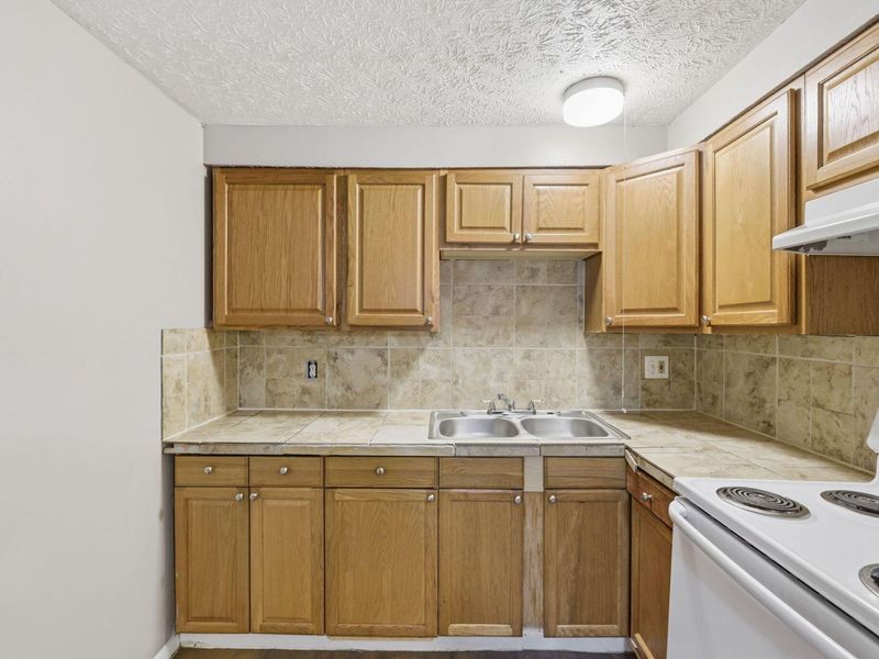 3483 Penfield Road , Columbus, OH 43227 Photo 28