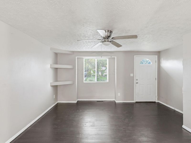 3483 Penfield Road , Columbus, OH 43227 Photo 9
