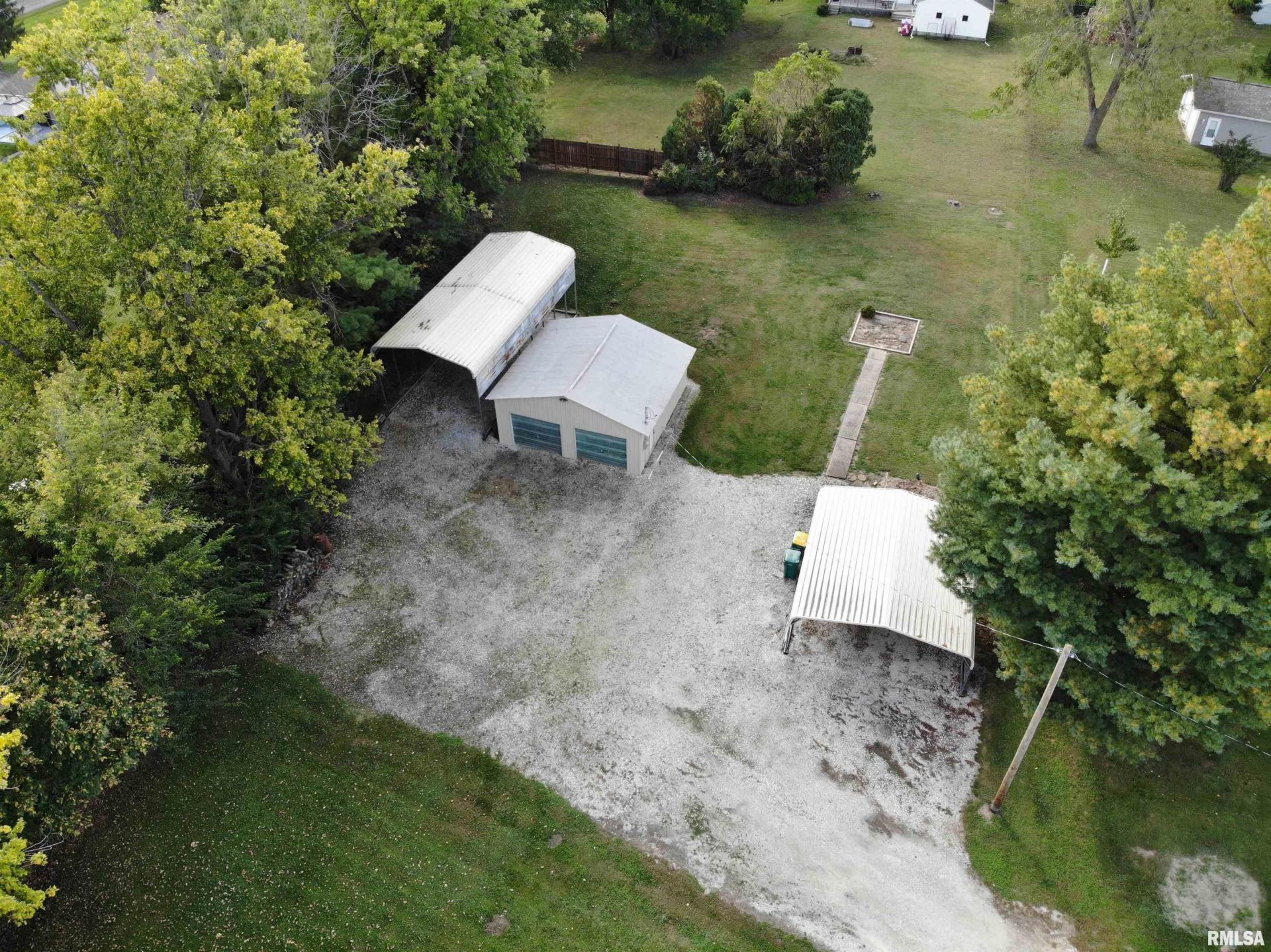 906 S Charles Street, Macomb, IL 61455 Main Photo