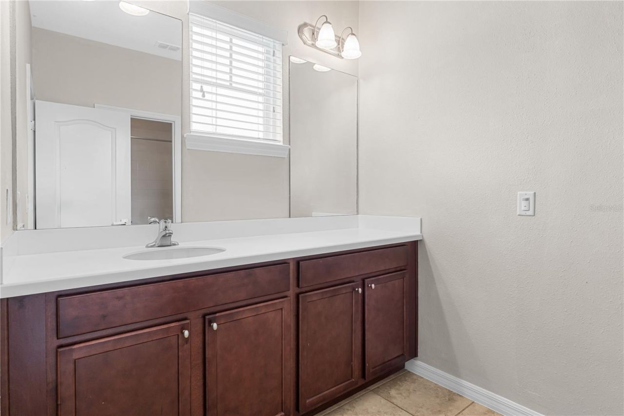 5955 Caldera Ridge Drive , Lithia, FL 33547 Photo