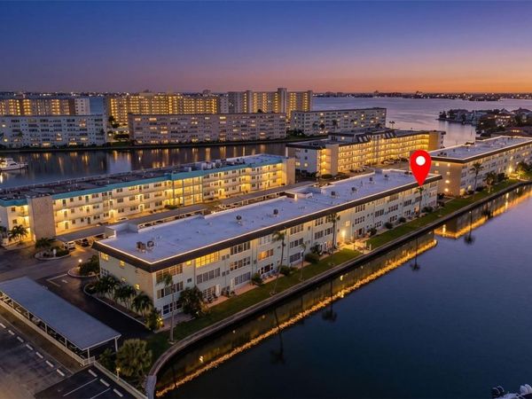 5935 30TH AVENUE S, Unit 302, GULFPORT, FL 33707