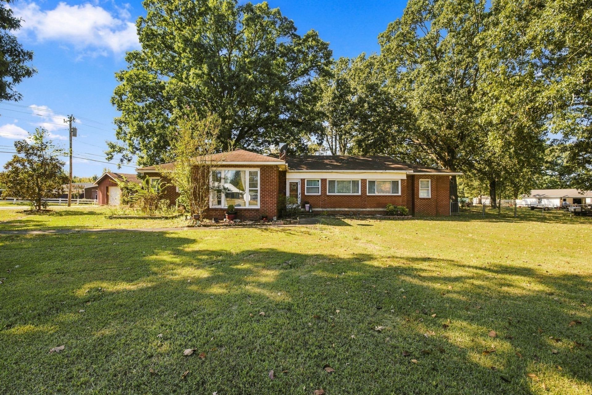 41 Curtis Chapel Rd , Mc Ewen, TN 37101 Main Photo