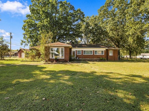 41 Curtis Chapel Rd , Mc Ewen, TN 37101