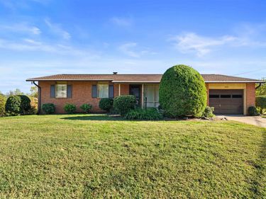 2220 DOMINION DR , Charlottesville, VA 22901
