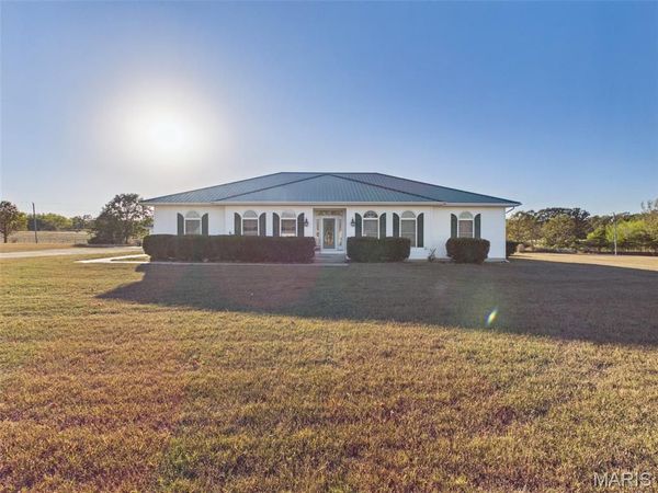 23379 Redwing Lane, Lebanon, MO 65536